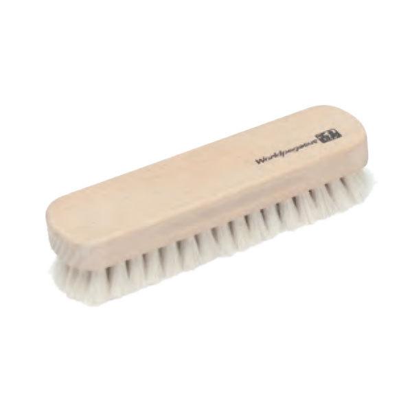 【メーカー】ワールドペガサス（WORLD PEGASUS）【カテゴリー】野球【分類】メンテナンス用品【商品説明】グラブメンテナンスの仕上げに最適。高級紳士服のメンテナンスで良く使用される、山羊毛ブラシを採用。馬毛よりさらに柔らかく、馬毛ブラ...