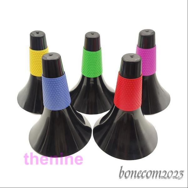 ドリブルしながらでも掴みやすいバスケコーン：ラバーグリップ付きのコーンなので、ドリブルしながらでも掴みやすいです。積み重ねてもコーンが落ちにくい：コーンを積み重ねて持ち上げても、下のコーンが落ちにくく、コーンを使用したハンドリング、ドライブ...