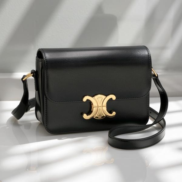 CELINE  本物　セリーヌ　トリオンフ　ティーン　ショルダーバッグ CELINE（セリーヌ） 【並行輸入品】 ショルダーバッグ ティーン