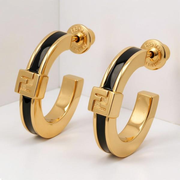 【並行輸入品】 フェンディ FENDI ピアス フォーエバー フェンディ FOREVER 0.3cm幅 フープピアス 2026年春夏新作 8AL216 TL9