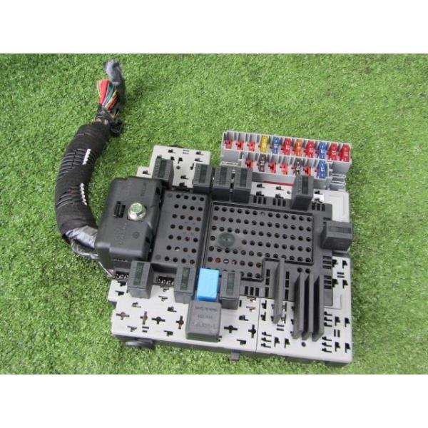ボルボ V70 SB5244W ヒューズボックス 室内用 08696098 送料【S