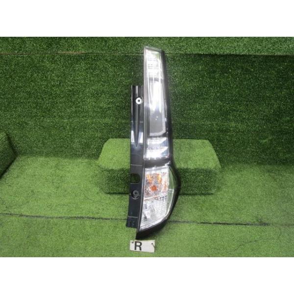 タンク M900A M910A 右テールランプ 220-69045 81550-B1360 送料【S1