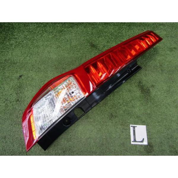 ルーミー M900A M910A 左テールランプ 220-69044 81560-B1340 送料【S1