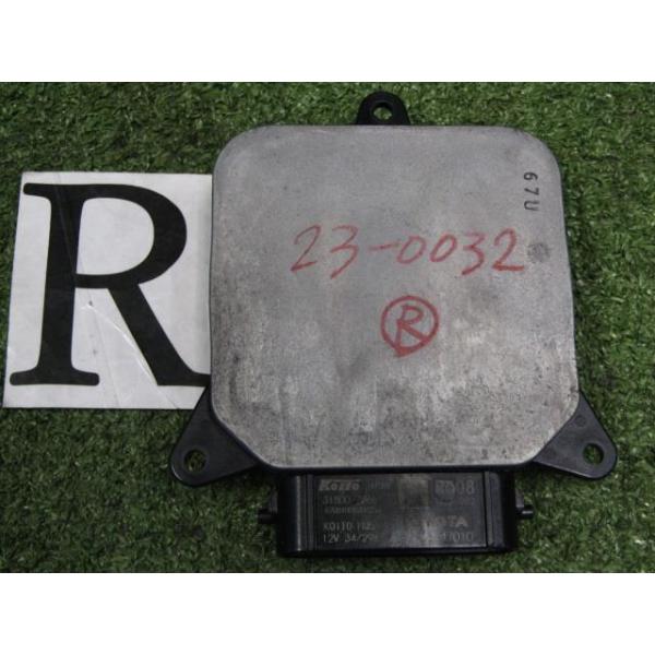 プリウス ZVW51 ZVW50 LEDコンピューター 31800-70687 81016-47690 