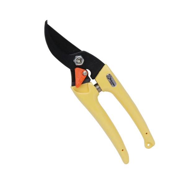 大型鋏に負けない、シャープな切れ味です。【用途】生花及び庭木の手入れ。【特徴】安全ロック機能付です。フッ素樹脂加工でヤニやサビに強く、軽い切れ味を持続します。【仕様】●刃の仕様：フッ素コート。●ハンドルカラー：イエロー。●全長：170mm。...