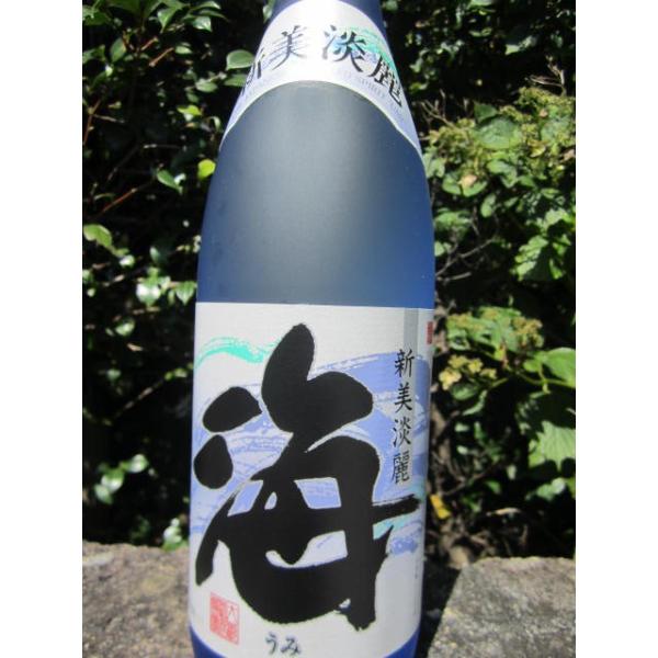 海 芋焼酎 うみ 1800ml 焼酎 大海酒造 鹿児島 : 朝日屋酒店 ヤフー店