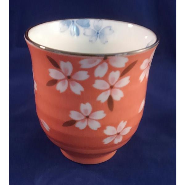 湯飲み 京桜 オレンジ 美濃焼 和食器 湯呑み コップ さくら サクラ かわいい 日本製 レストラン 飲食店 バイキング 焼肉店 さわやか 雑貨 花びら 花柄 国産品
