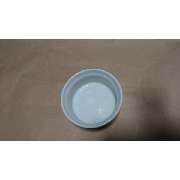 特価！！ 人気商品！！  大量購入も相談可能！！ 訳アリ品　国産の約8ｃｍスフレ1個です。 ココット。 日本製。プリン、デザート、フルーツ、おかず、ドレッシングなどを入れたり幅広い用途で人気のスフレです。電子レンジ、オーブンの使用も対応商品...