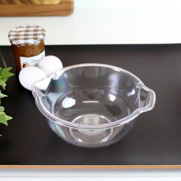 はかりで粉を計る時や、お料理やお菓子作りの材料や具材を混ぜたり、とにかく用途の広いお手ごろサイズのボールです。透明なので中身がはっきりと見え、熱や衝撃に強いポリカーボネート製だから、ふだん使いに、ちょこっと使いにとっても重宝します。スタッキ...