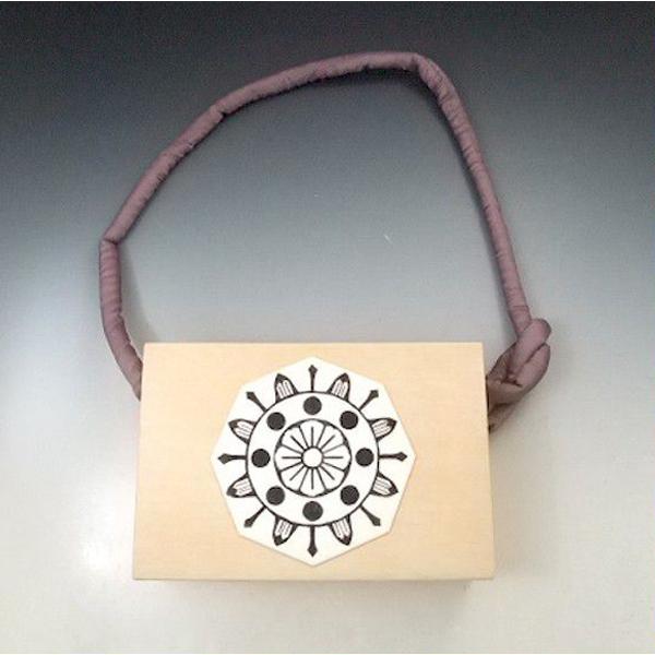 踊り小道具に使う、まかしょの下箱です。※受注生産品のため、発送まで少々お時間がかかります。ご希望納期がございましたら、予めご連絡お願い致します。また、返品・交換ができません。予めご了承願います。