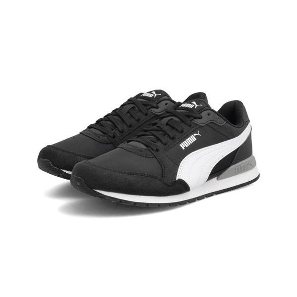 ランニングスタイルにインスパイアされたタイムレスなデザインを、アッパーとヒールクリップを微調整してアップデート。クラシックなデザインに、現代的なスタイルにフィットする新鮮なムードをプラスしたアイテムです。同色でまとめた異素材MIXアッパーに...