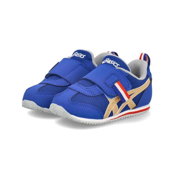 約1-3歳の幼児向けに展開する「BABY」シリーズ。お子さまの足の成長と自由な動きを応援する1足☆トリコロールカラーのアクセントを取り入れ、かかとにはフランス語の応援メッセージをデザイン。明るくポップなカラーリングで、お子さまの足元をお洒落...