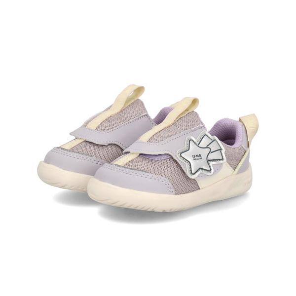 タンとベルトが一体型となって「パッと」履ける、人気のIFME pattoシリーズがifme natureから登場！代表的なスターモチーフがポイントとなった可愛らしいデザイン♪履き口がワンタッチでパッと大きく開き、脱ぎ履き簡単♪足の育成を応援...