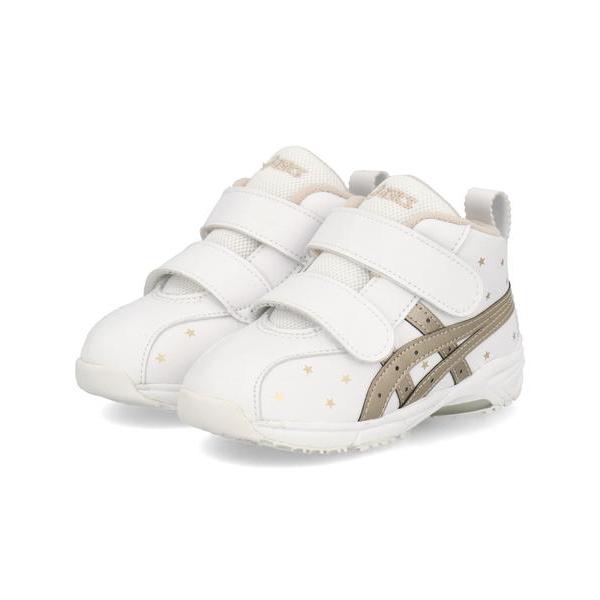 約1-3歳の幼児向けに展開する「BABY」シリーズ。足首の安定性に優れたミドルカットシューズ。アッパーには、軽くやわらかな風合いのマイクロファイバー人工皮革を使用。ホワイトを基調としたクリーンなルックスに、シックなゴールドラインやスター柄を...