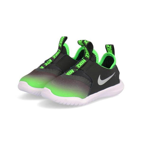 着脱しやすいスリップオンデザインのベビーシューズ。伸縮性のあるストレッチアッパーの両サイドにレザーを配置し、構造強化とサポート力を向上。ソフトで耐久性に優れたソールのフォームが、高いクッショニングで衝撃を緩和します。またアウトソールに配され...