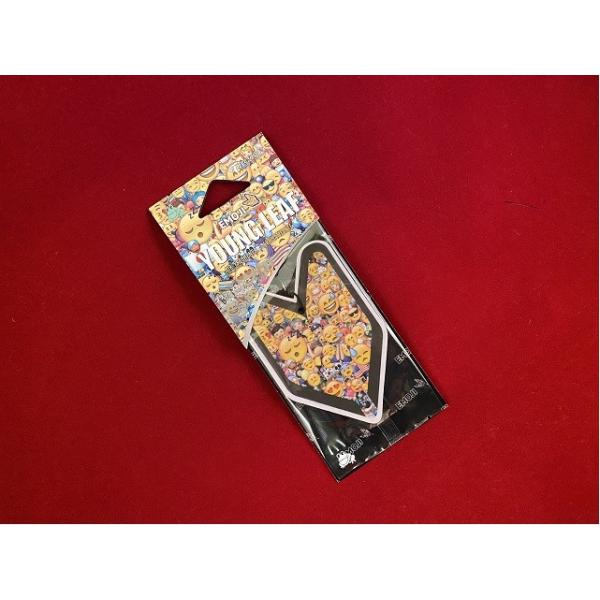 エアフレッシュナー ヤングリーフ EMOJI ブラックスカッシュの香り