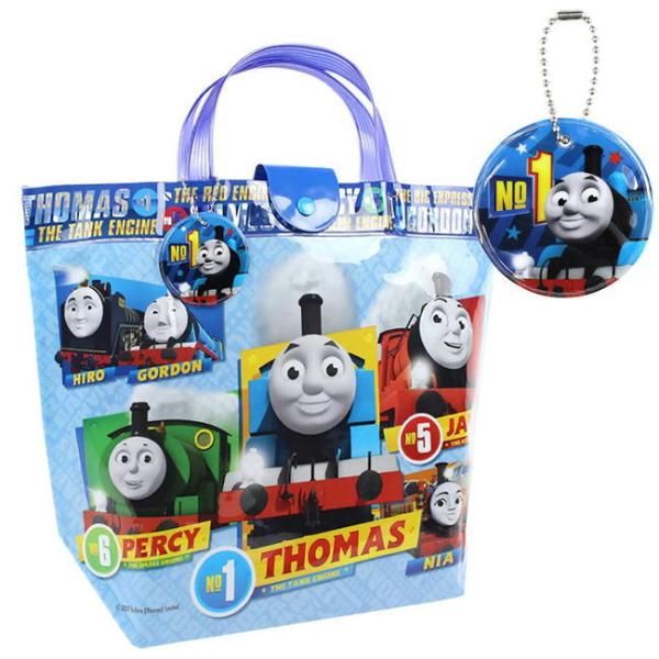 かわいいキャラクターのバケット型プールバッグです裏面に名前が書けるネームホルダー付きです小学校や幼稚園でのプールの授業や水泳教室にサイズ:(約)H275×W365×D120mm素材・材質:PVC生産国:中国※　画像はあくまでも商品イメージに...