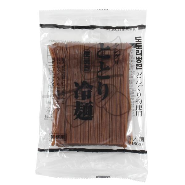 ★韓国食品・雑貨のご購入はぜひ【Asia市場】で！サイト内で税込9,000円以上のご購入で送料が無料に！(クール便代一口800円は別途かかります）■スタッフコメントそば粉の代わりにどんぐり粉を生地に練りこんだ冷麺です。韓国伝統の押出製法で作...