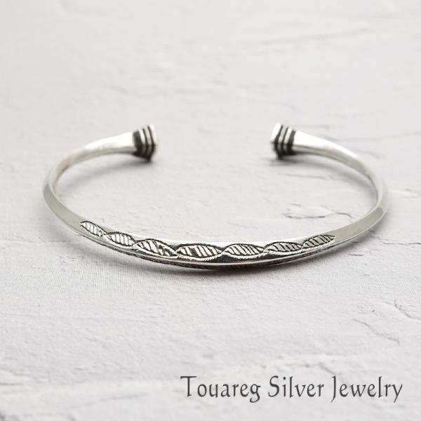 トゥアレグ バングル シルバー エボニー 黒檀 Touareg Tuareg Silver ハンドメイド レディース 女性 プレゼント ギフト : sbg-018 : シルバージュエリー アンシル - 通販 - Yahoo!ショッピング トゥアレグ バングル シルバー エボニー 黒檀 Touareg Tuareg Silver ハンドメイド レディース 女性 プレゼント ギフト : sbg-018 : シルバージュエリー アンシル - 通販 - Yahoo!ショッピング