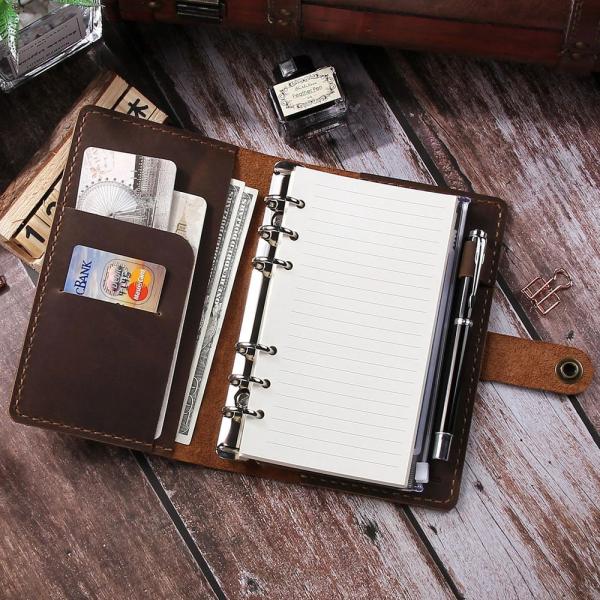 送料無料 高機能 A6 本革 手帳 A6ほぼ日手帳 大学ノート メモ帳手帳カバー ペン ホルダー しおり付き カード入れ ブランド おしゃれ  ギフト プレゼント 祝い 誕