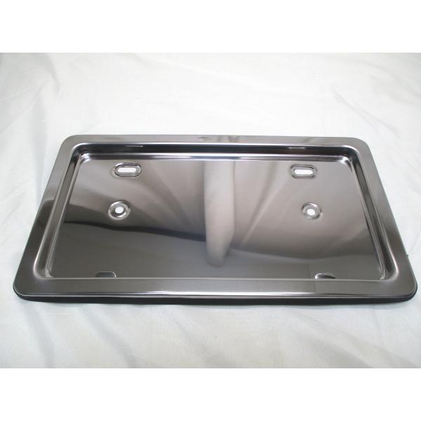 最もポピュラーなステンレス製のナンバー枠です軽自動車から中型車まで取付可能です。【材質】　ステンレス　　　【サイズ】　横373ｍｍ×縦210ｍｍ×厚み16ｍｍ【注意事項】・字光式ナンバーは取付不可です。・新品ですが製作過程による、キズ等や、...