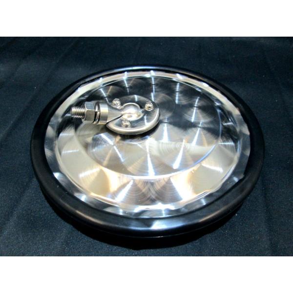 直径約35mmのウロコ模様です！JET製の曲面アンダーミラーに当店にてウロコ模様を付けています。【適合車種】製作ミラーステー用主に2t車で使用する事を推奨します。【外径】約180mmφ【材質】ステンレス【注意事項】・手作業でウロコ模様を付け...