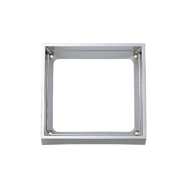 【お取り寄せ商品】ジェットイノウエ製のフラッシュテールランプ小型用の外枠になります。長期間ご愛用されてメッキがくすんでしまったり、ぶつけて破損してしまった時用の補修部品となります。【材質】樹脂　クロームメッキ【注意事項】・お取り寄せ商品の為...