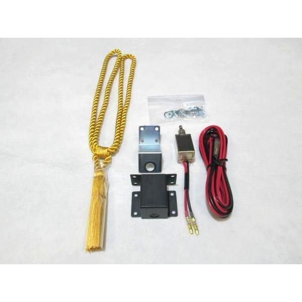 アートトラックに乗っている方のラッパコールはコンボイホーンスイッチでカッコ良く鳴らしませんか？【タッセル長さ】　約350ｍｍ【タッセルカラー】　ゴールド（金）【セット内容】　配線コード（赤/黒）約2ｍ・・・各1本　Ｚ型取付金具・・・1個　Ｂ...