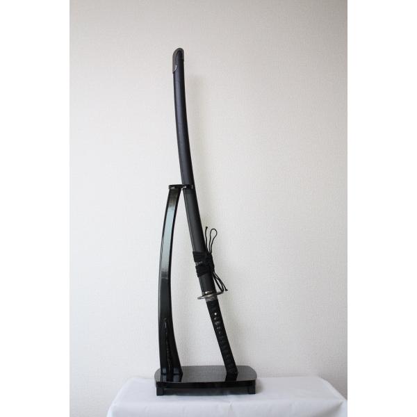 仕様　刃　亜鉛合金　柄、鞘　木製　 サイズ　全長　約１０５ｃｍ　刃渡り　約７３ｃｍ　重さ　約１２００ｇ