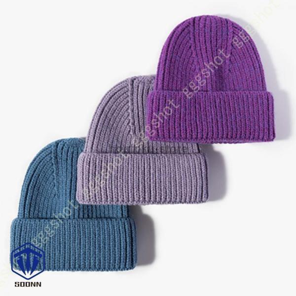 商品詳細：【サイズ】：M=頭周り約56-58cm（フリーサイズ）   【素材】：アクリル【裏地】：なし?抗菌加工で清潔、臭わない頭皮は人体の中でも、特に汗や皮脂の分泌が多い場所。それは「臭いの元となる雑菌が繁殖しやすい場所」でもあります。こ...