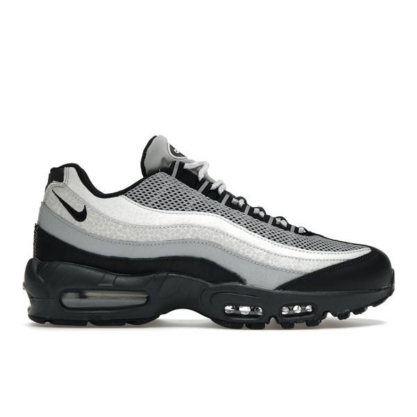 NIKE Nike ナイキ レディース スニーカー Reflective Safari NIKE Nike ナイキ レディース スニーカー Reflective Safari