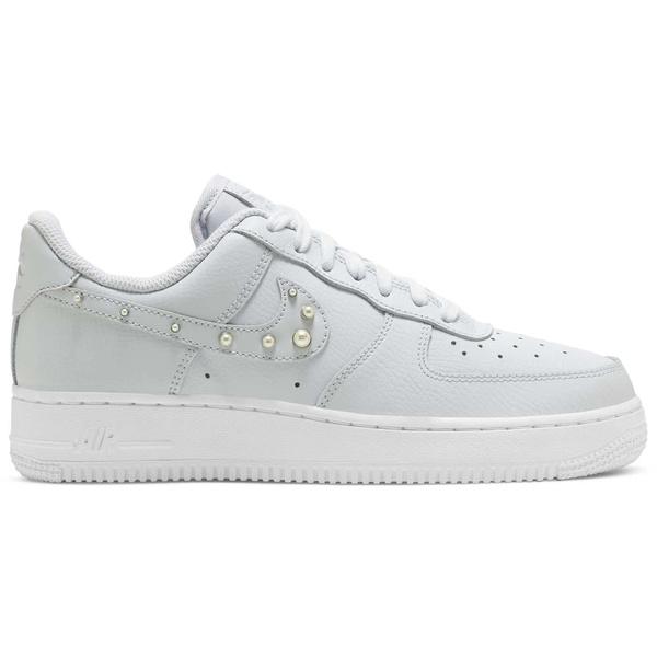 NIKE AIR FORCE 1'07 SE PEARLS レディース25.5 NIKE（ナイキ） レディース スニーカー Nike Air Force 1 Low '07 SE
