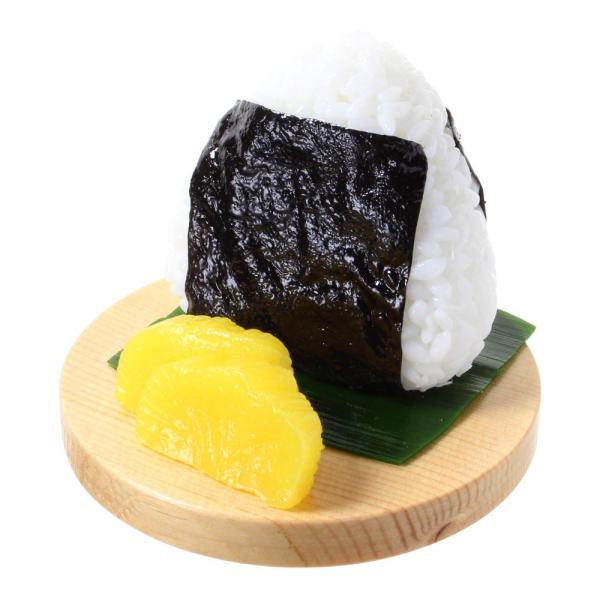 お弁当の定番、冷めても美味しいおにぎりや、トロトロのメープルシロップがかかったホットケーキさらには驚くほど大量にいくらを乗せたお寿司など、ユニークなメニューがアナタのスマホを支えます！いつも使うスマホだからこそ、毎日見ても飽きない可愛いスマ...