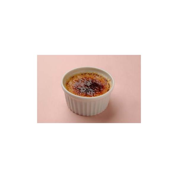 濃厚ながらサラッとした口どけが特徴のカスタードクリームと存在感のあるカラメルの苦みが見事に調和した贅沢なデザートです。カラメルの香ばしさだけでなく、ほんのりとしたたまごの香りが後を引きます。あえてチーズを使わない本来のレシピに寄り添うことで...