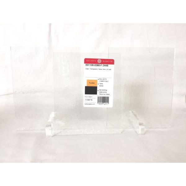 約16cm×約13cm。クリアー。3mm厚。3枚セットです。少しだけ使いたい方へ、BUFクリアーのミニサイズです。もちろん焼成せずにそのままステンドグラス作品の制作にもお使い頂けます。±1cmまでは金額の変更なく発送致します。1cm以上差が...