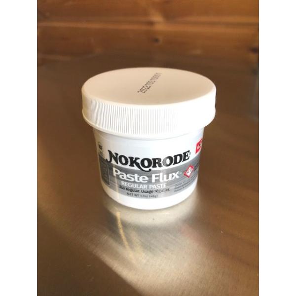 ペースト状のフラックスです。液状のフラックスでは白い粉が出てしまう方、液状タイプのフラックスに何かしら不便を感じている方は一度試してみては如何でしょうか。筆などで塗るようにしてお使い頂けます。※こちらの商品は、容器の厚みが3cmを超えており...