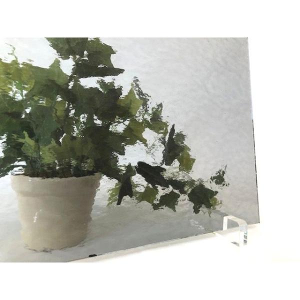 オーシャンサイドグラスタイル(OGT)社の180.8RRです。旧スペクトラムSPF180.8RR。色：淡いグレーのラフロール。約30cm × 約20cm。フュージング用としてもお使い頂けます。膨張係数96。ガラスのサイズには若干の誤差がでま...