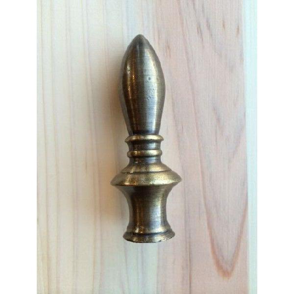 幅25mm × 高さ70mm　アンティックブラス（しんちゅう）仕上げ３分のニップルが丁度入るサイズのギボシです。ニップルのサイズではない部分に取り付けたい場合は、別途ブッシング（5mm or 6mm）が必要です。