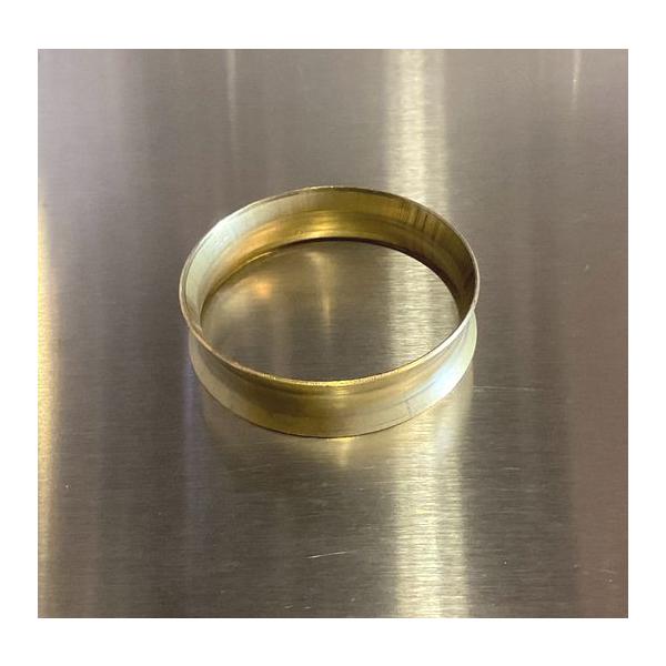 幅約57mm、高さ約15mm。シェードホルダーと合わせて使えます。