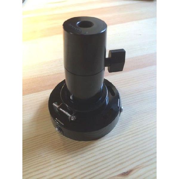 E26電球タイプ。耐荷重量 約2kg。別売りのブラスリングなどと組み合わせておしゃれなペンダントライトを作れます。こちらの商品は、必要に応じて、コード・チェーン・ループ・ニップル・ワッシャー・六角ナット・ブラスリングＬなどと組み合わせて配線...