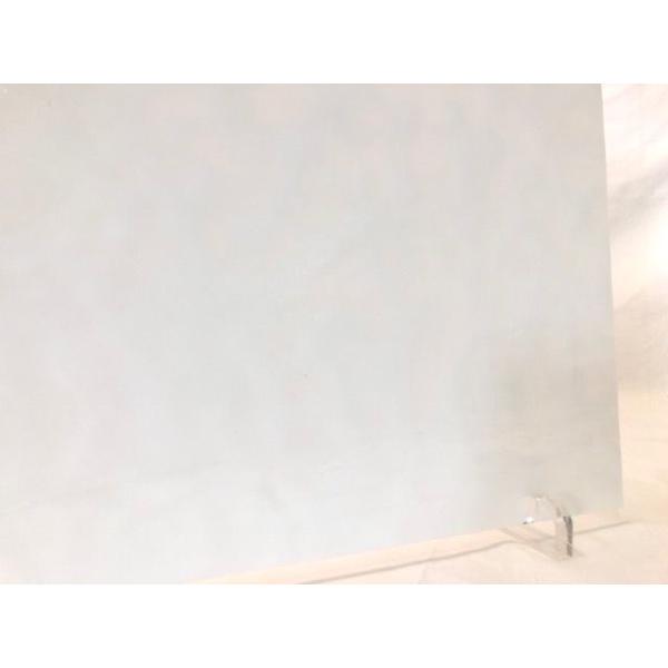 約30cm×約22cm。ホワイト。リングモトルに定評があり、ティファニーランプに使うガラスとしても人気があります。■下記の点につきまして、予めご了承下さい。■1，角に欠けがある場合が御座います。2，混ざりのあるガラスの場合、色の偏りがある場...