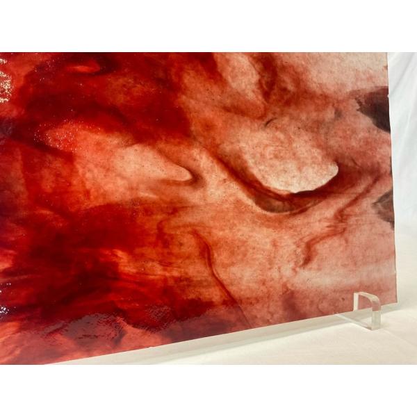 約30cm×約22cm。ピンク・レッド。リングモトルに定評があり、ティファニーランプに使うガラスとしても人気があります。■下記の点につきまして、予めご了承下さい。■1，角に欠けがある場合が御座います。2，混ざりのあるガラスの場合、色の偏りが...