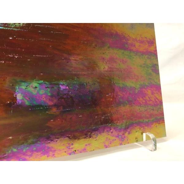 約20cm×約35cm。3mm厚。ブラウンレッド系。イリデセント。品番はっきりしないため、色は写真でご確認下さい。●●ガラスサイズに関して●●ガラスのサイズは、±1cm以内までは差額を返金することも頂くことも御座いません。入荷やカットの状況...