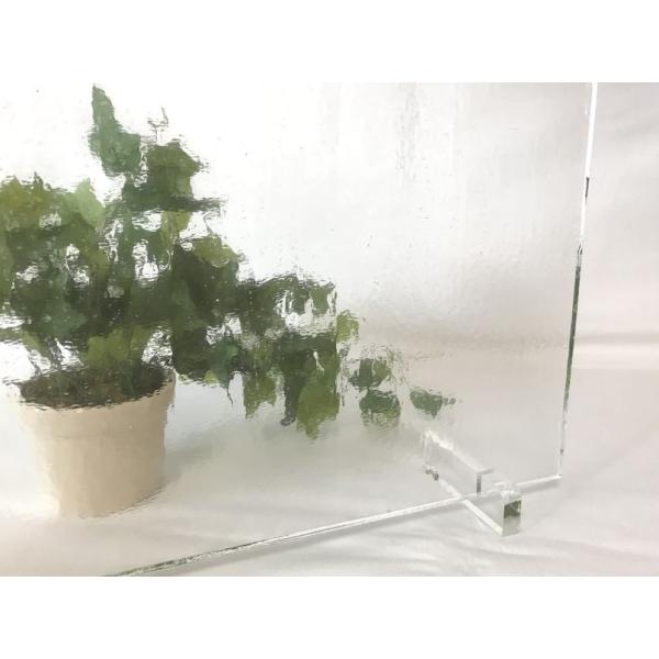 約41cm×約27cm。クリアー。◆注意◆6mm厚のガラスになります。膨張係数90のガラスです。古い歴史のあるアメリカのウィスマーク社のガラスです。綺麗な長方形ではない場合が御座います。海外からの輸入ガラスですので、製造時からの異物や気泡、...