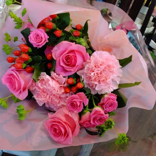 ピンクバラの花束