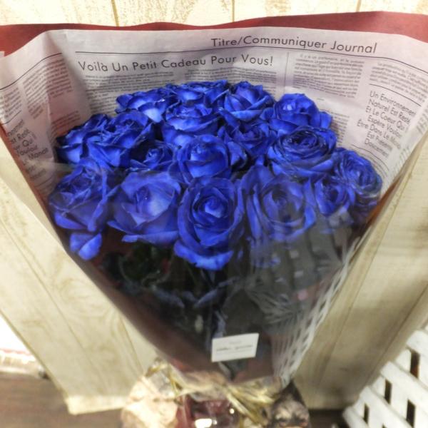 青いバラの花束神の祝福お届け日より1週間前までのご予約