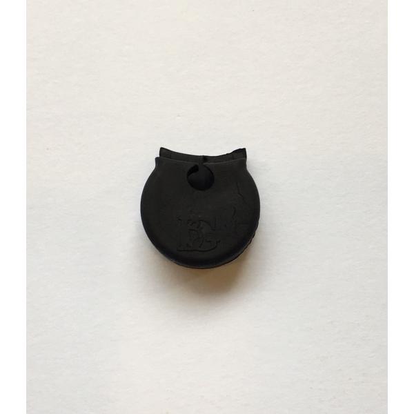 親指への負担を軽減し、演奏時楽器を安定して持つことが出来ます。BGはラージ(A23)とスタンダード(A21)の2種類が御座います。スタンダード(A21)は、固定式指掛け用。旧クランポン、現行ヤマハなどでお使い頂けます。ラージ(A23)は、可...