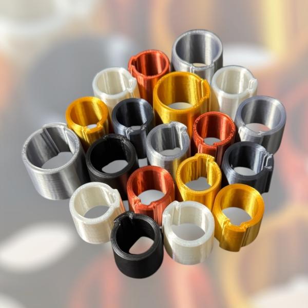 管工房「ゆかり」リガチャー専用ホルダー　"Lighol(リグホル)"Lighol(リグホル)は、クラリネットやサックスなどのシングルリード楽器用リガチャーを安全に収納するための専用ホルダーです。リガチャーは精密な金属製パーツであり、そのまま...