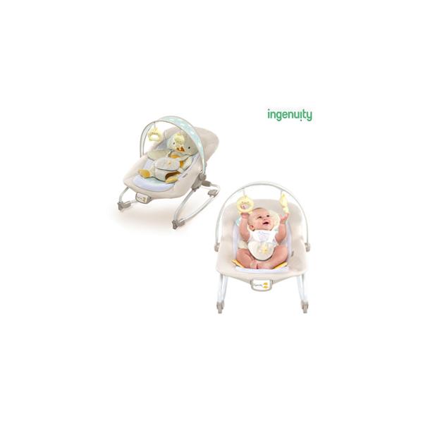 リクライニング機能、メロディ機能、バイブレーション機能など、赤ちゃんにとって嬉しい機能が満載のロッカーです！あひるちゃんのクッションが心地よく、ナチュラルなカラーが優しい雰囲気のとってもかわいいベビーロッカーです。折りたたんでコンパクトに収...