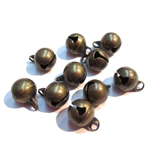 彫刻入り 高級打ち出し金具♦️コンパクト和箪笥♦️年代アンティーク♦️補償付　送料込 CATEGORY インテリア | HORIDASHI市